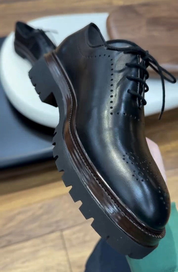 Black Leather Men's Fashionable Casual Shoes