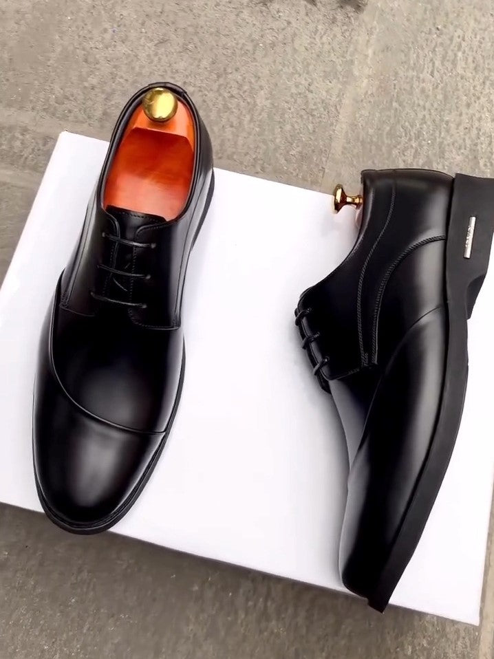 Curved Black Leather Shoes