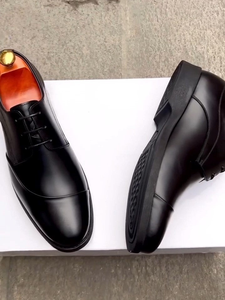 Curved Black Leather Shoes