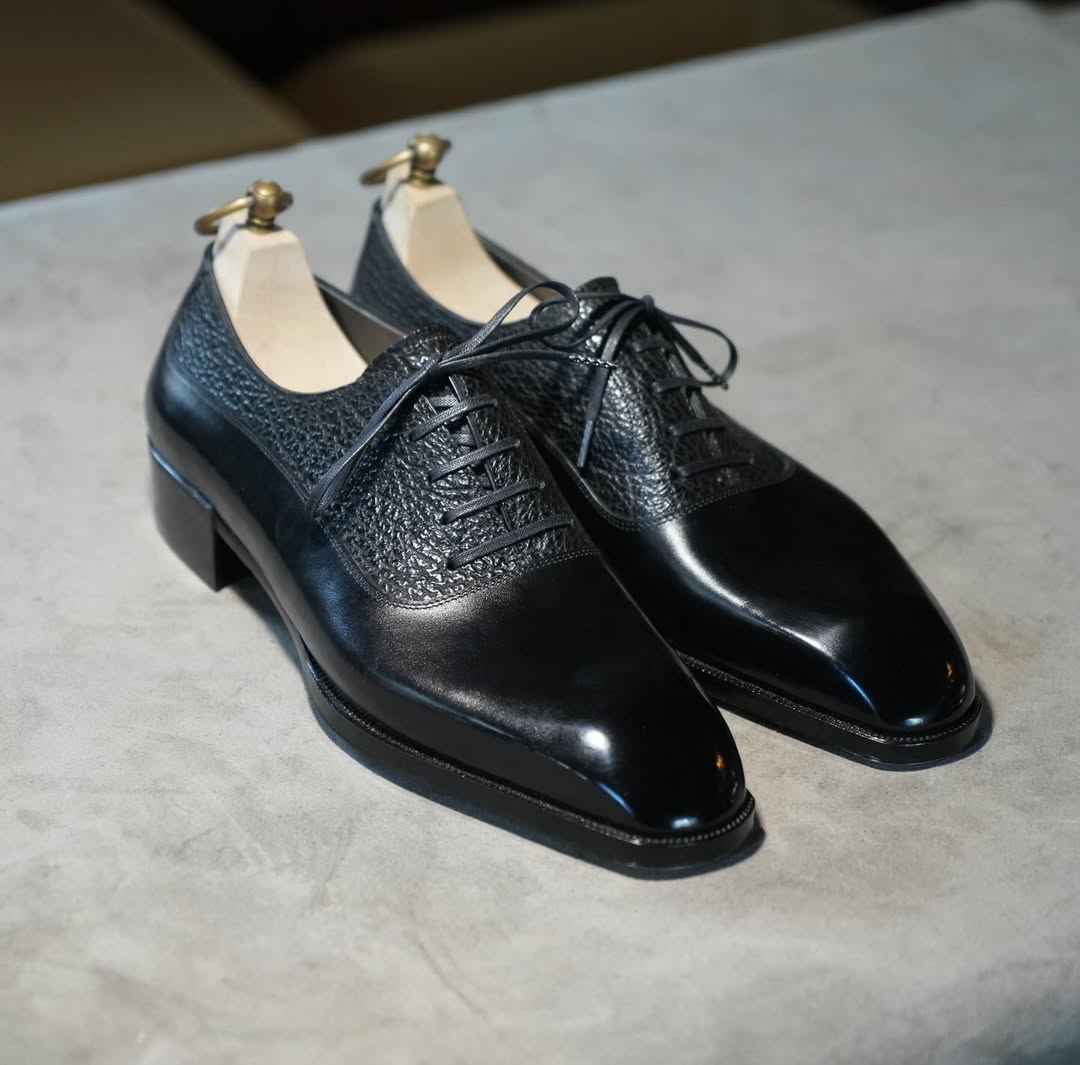 Men's Black Alligator Lace-Up Dress Shoes