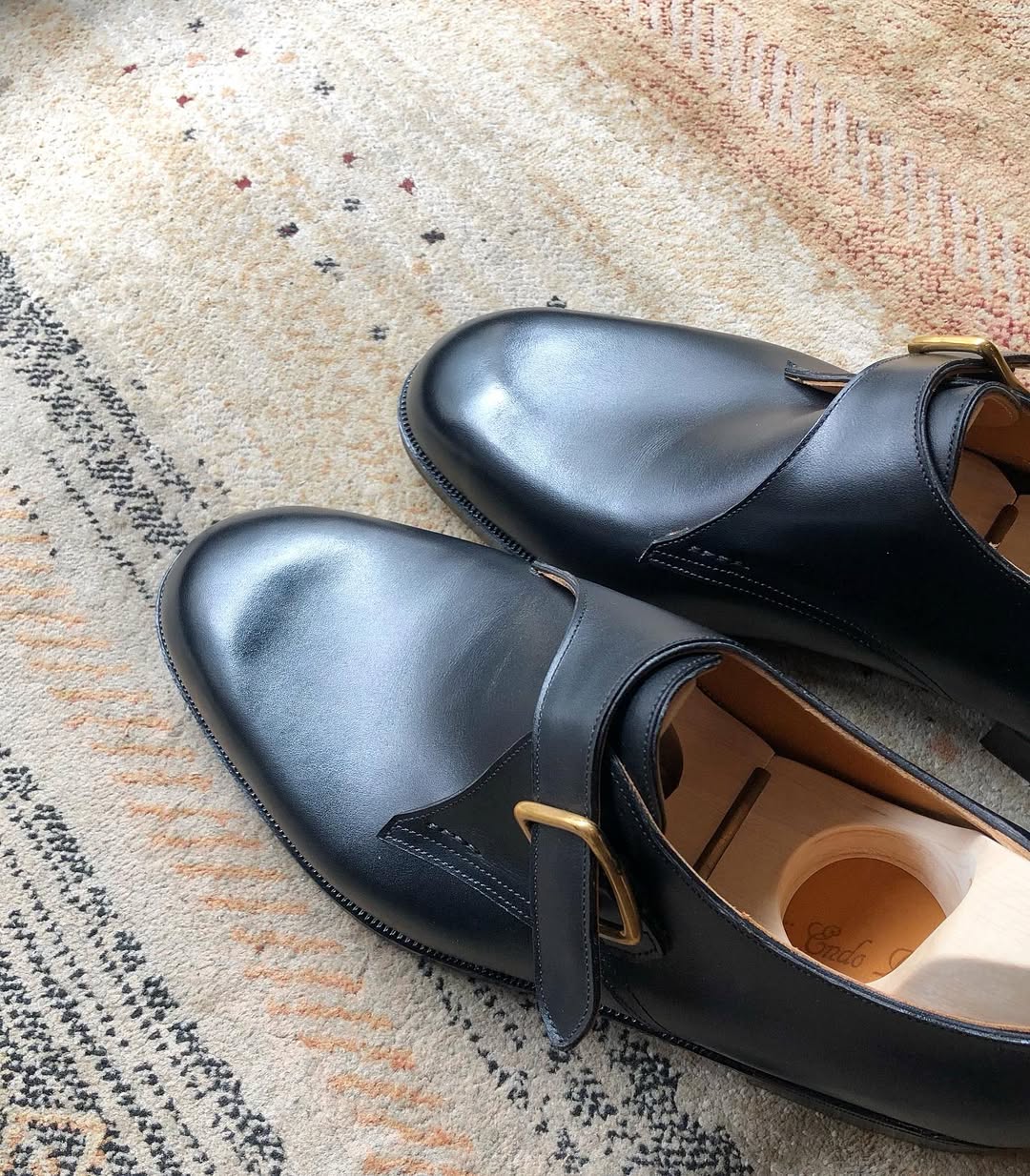 Men's Black Leather Side Buckle Shoes