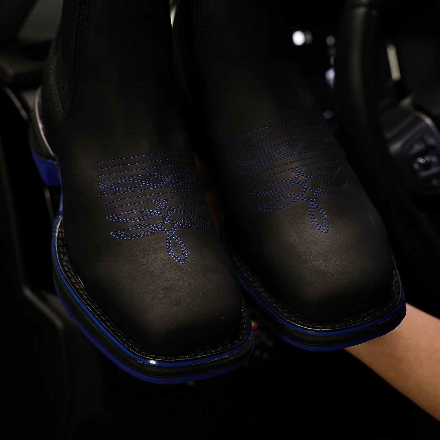 Black Nobuck Leather Botin - 3D Soles Square To