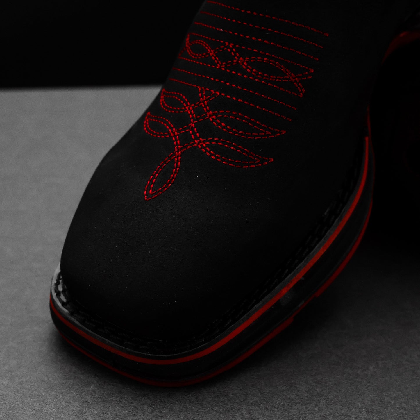 Black Leather Botin - Lightweight Soles Square Toe