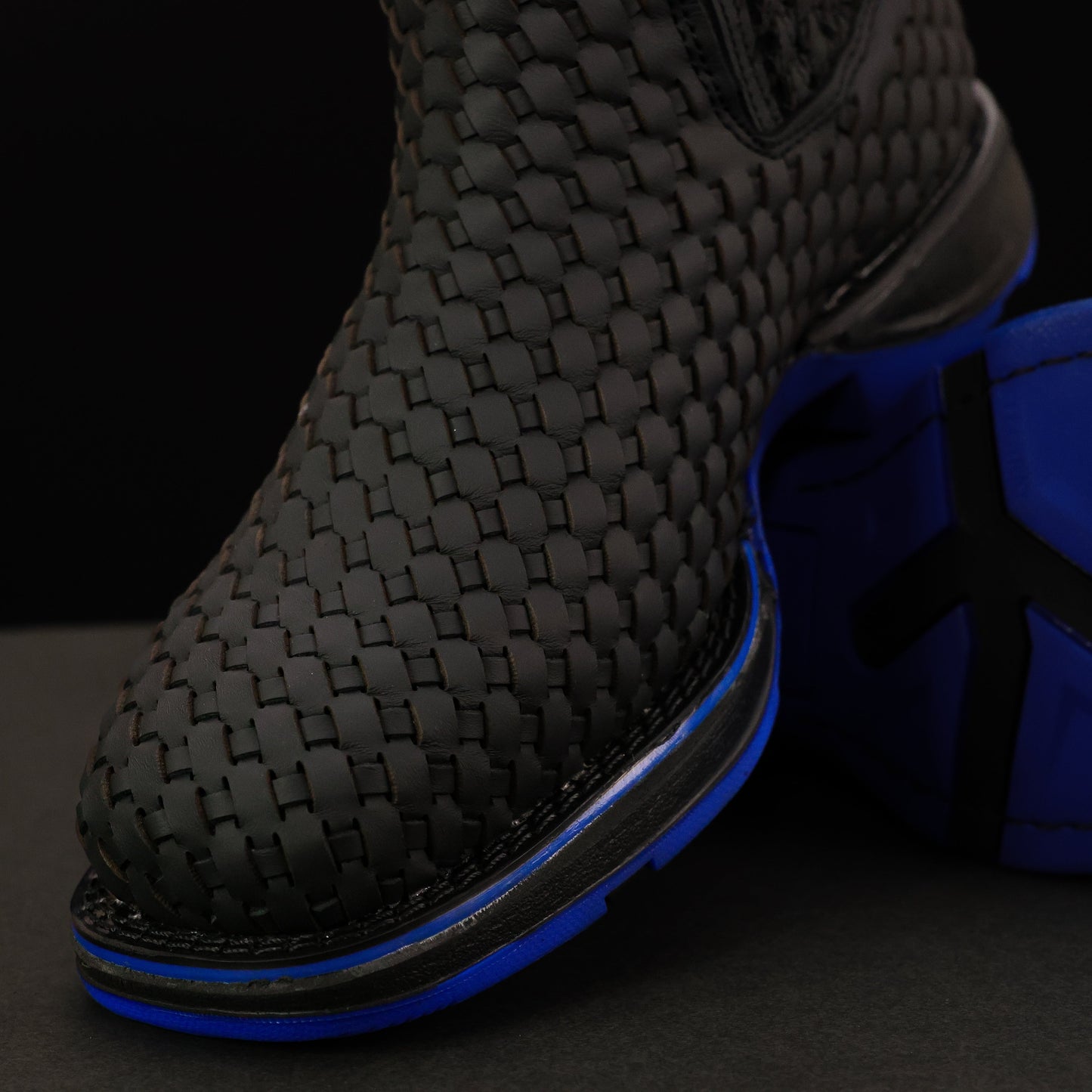 Black Basketweave Leather Botin - Lightweight Soles Square Toe