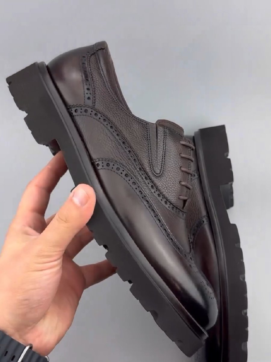 Men's Black Brogue Carved Thick Sole Dress Shoes