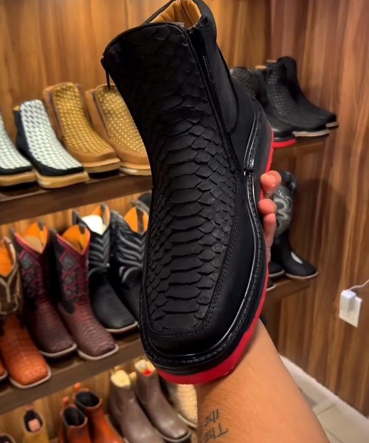 Esron Boots