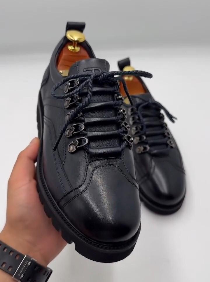 Stylish Black Leather Men's Shoes With Front Lace-up