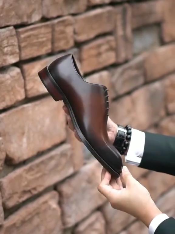Men's trendy casual handmade leather shoes