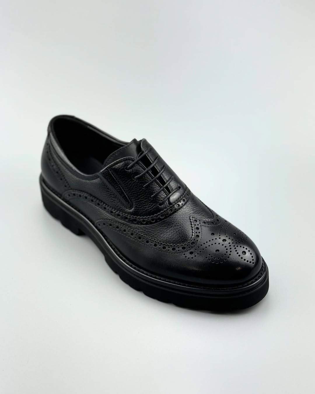 Men's Black Brogue Carved Thick Sole Dress Shoes