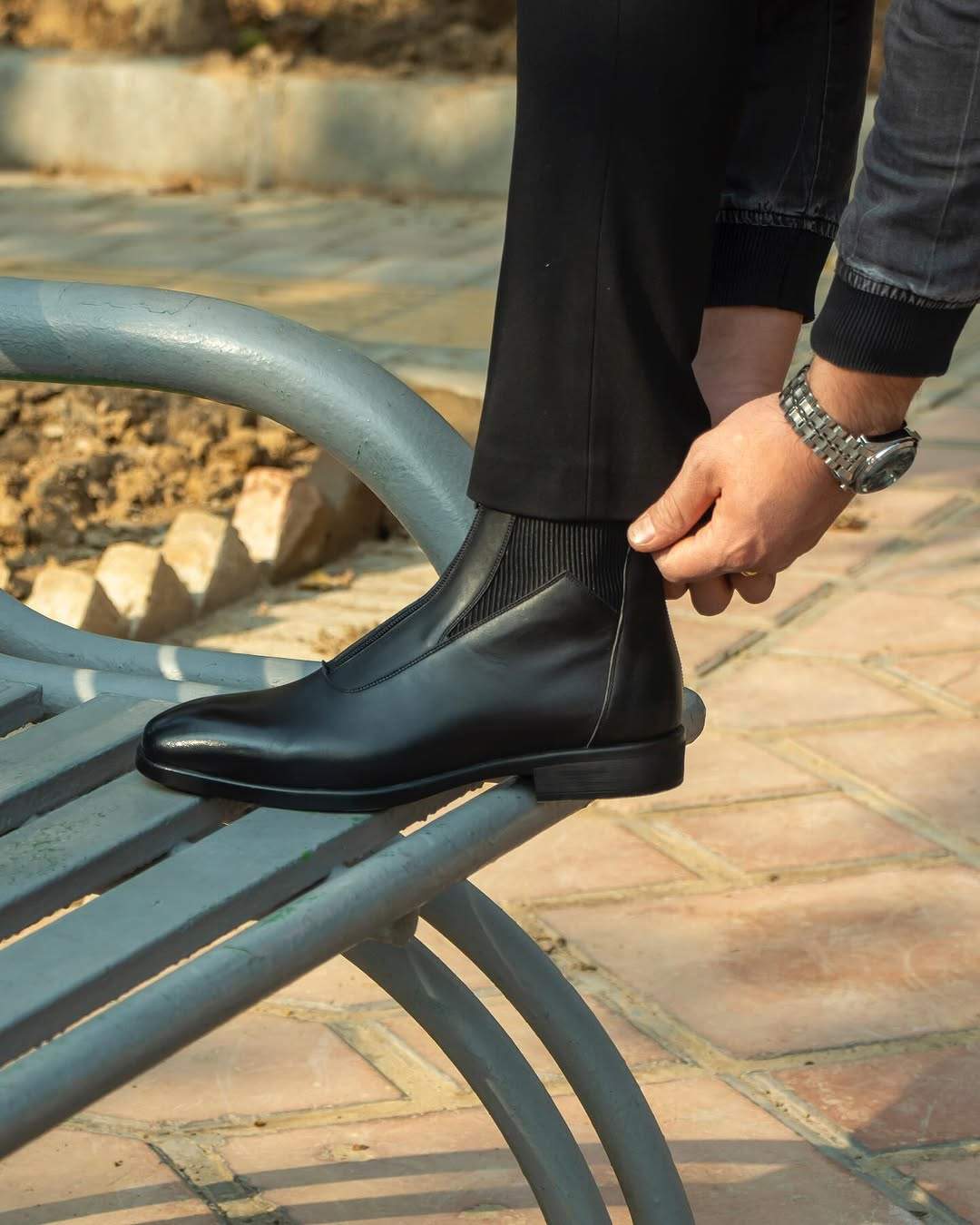Black Polished Zipper Elegant Men's Boots