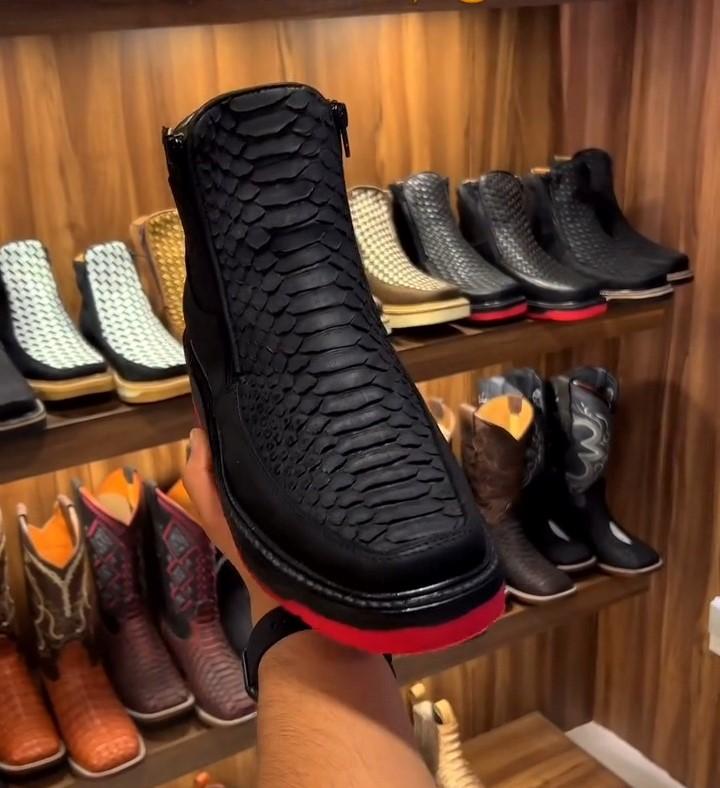 Esron Boots