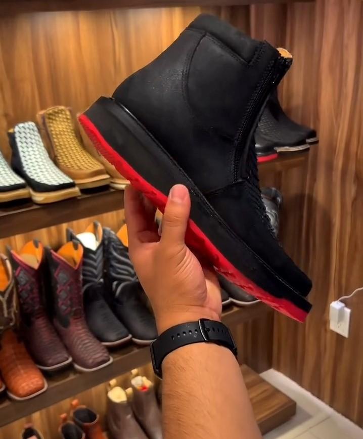 Esron Boots