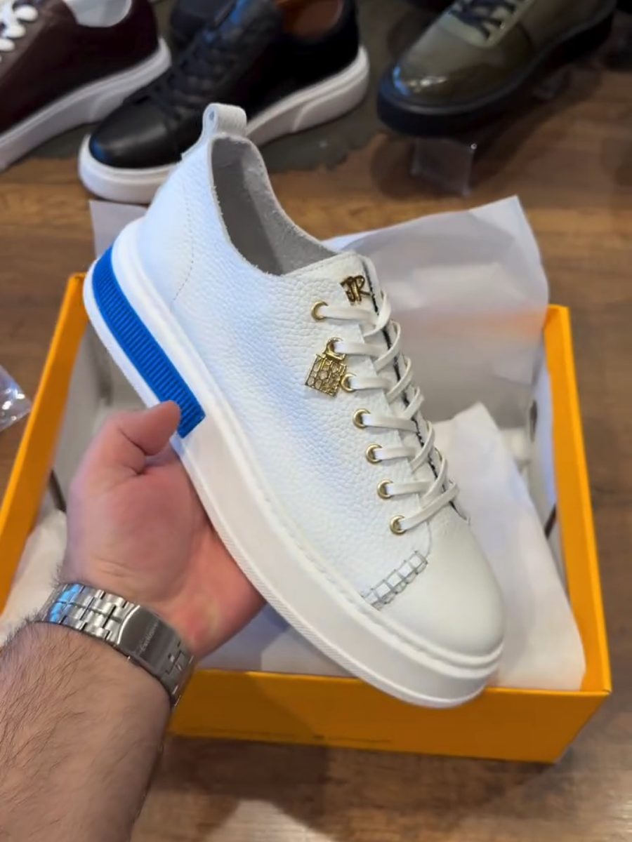 Casual Versatile Fashion Sneakers