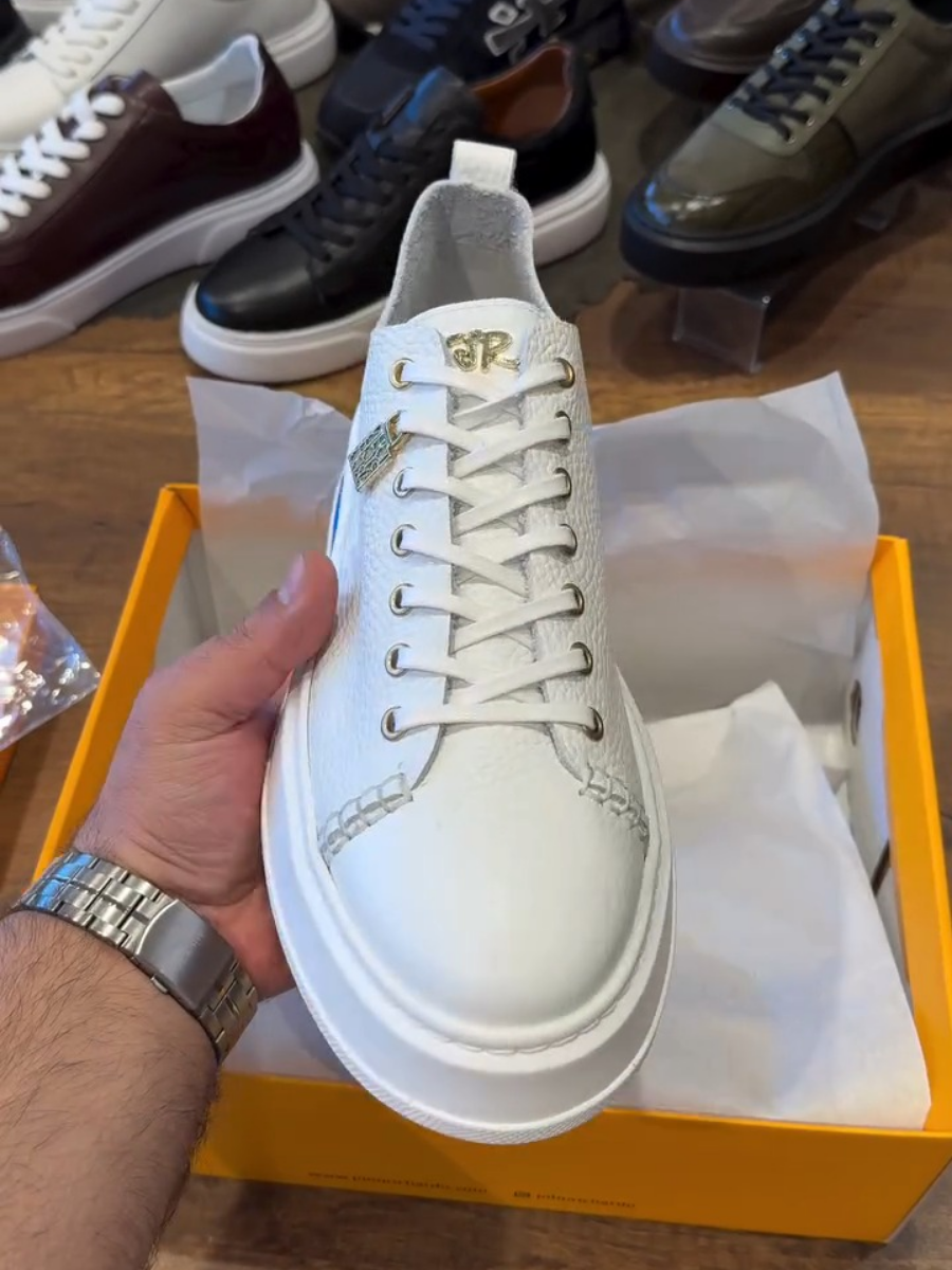 Casual Versatile Fashion Sneakers