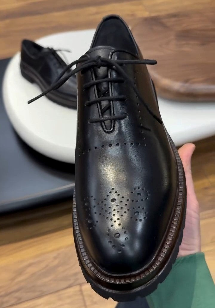 Black Leather Men's Fashionable Casual Shoes