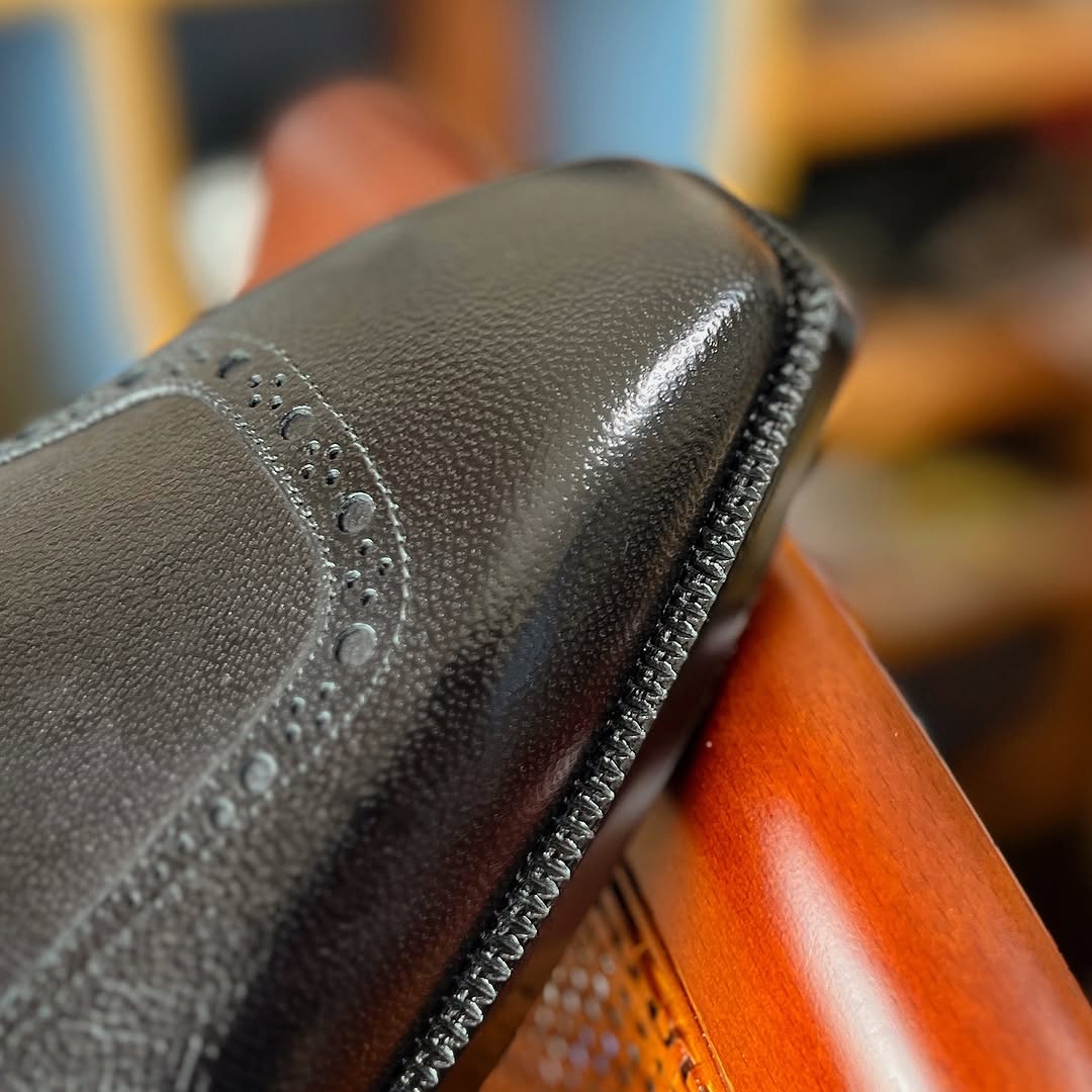 Genuine Cowhide Hand-stitched Black Leather Shoes