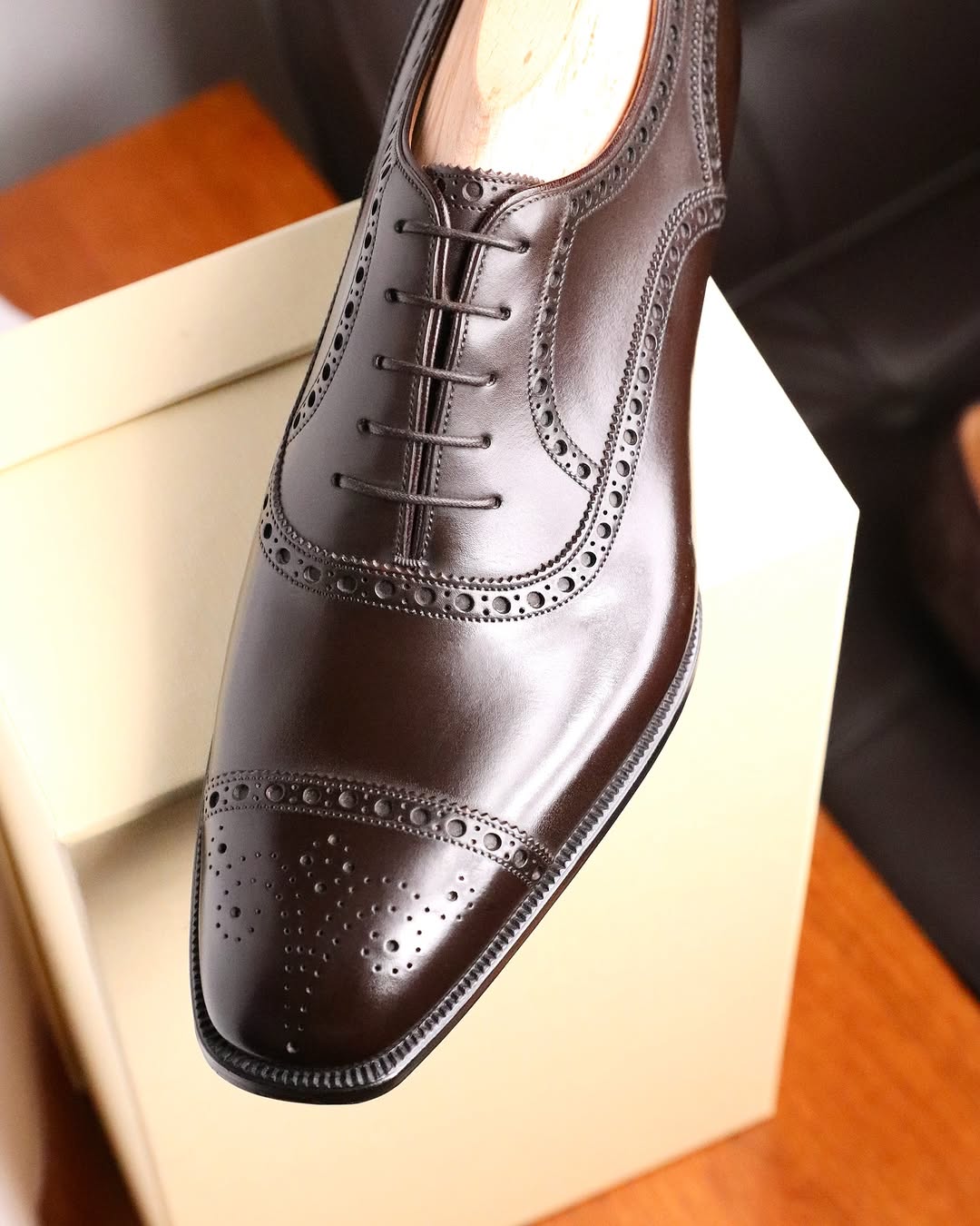 Genuine Cowhide Brogue Espresso Oxford Shoes