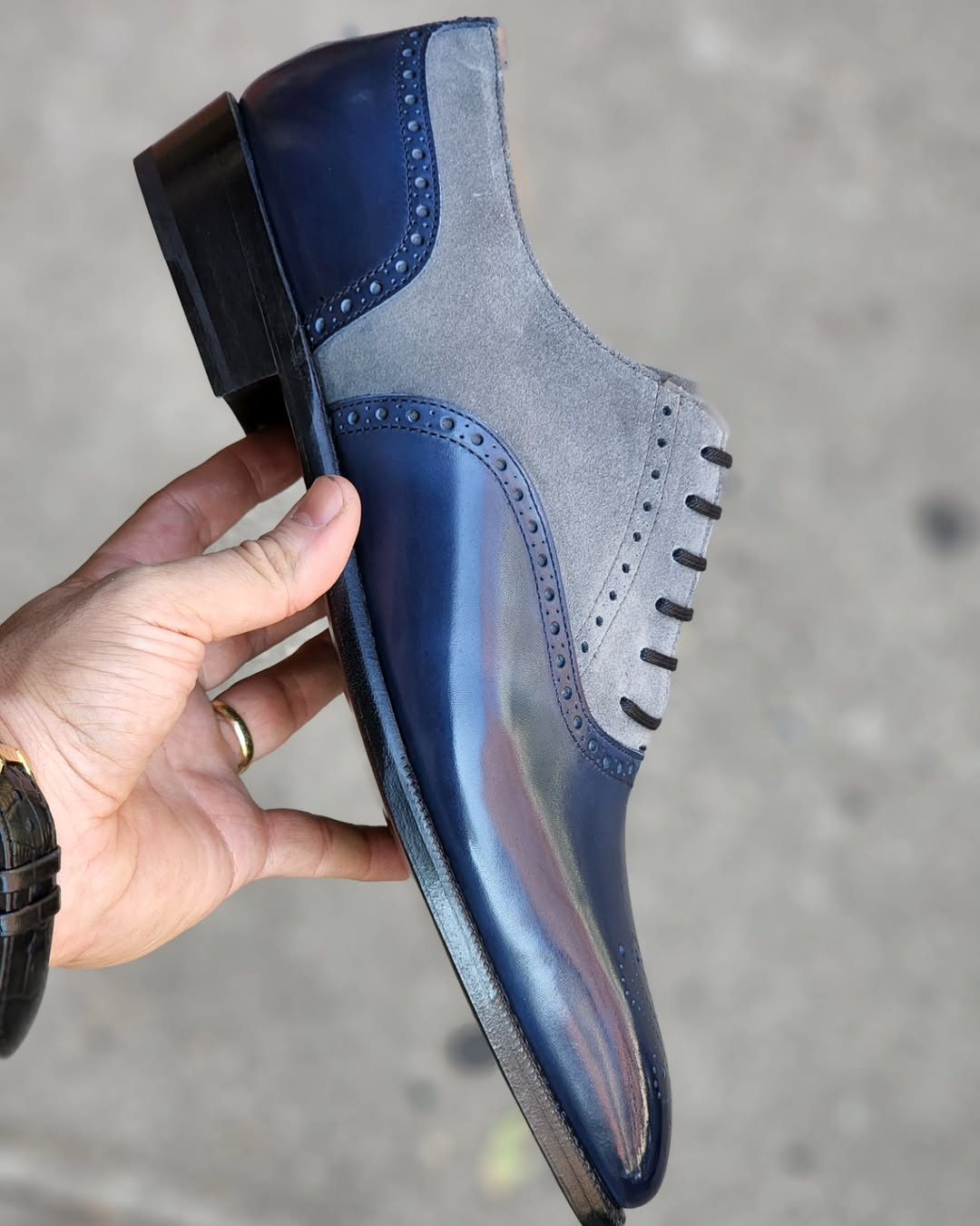 Light Gray Suede Calfskin Oxford Shoes