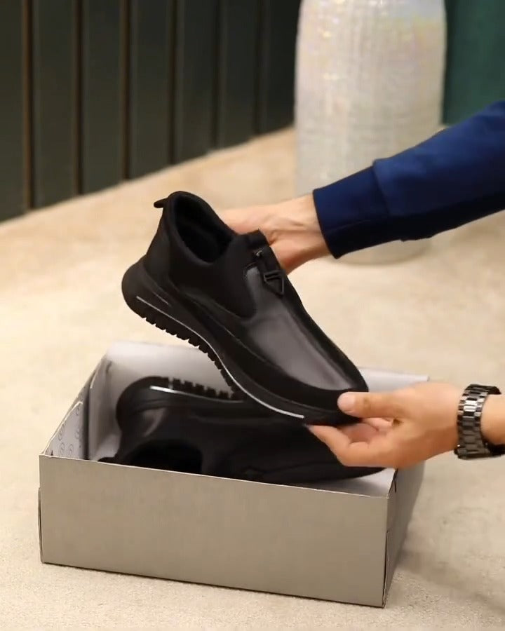 Men's Black Sneakers