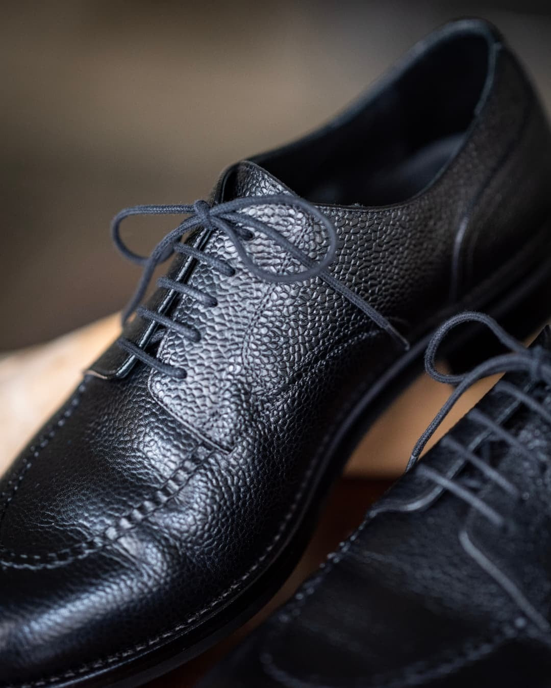 Men's Genuine Crocodile Pattern Black Leather Shoes