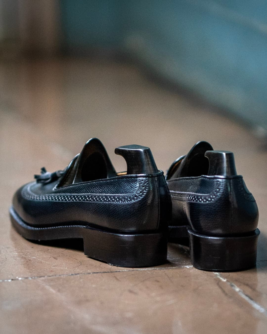 Black Carved Tassel Leather Shoes