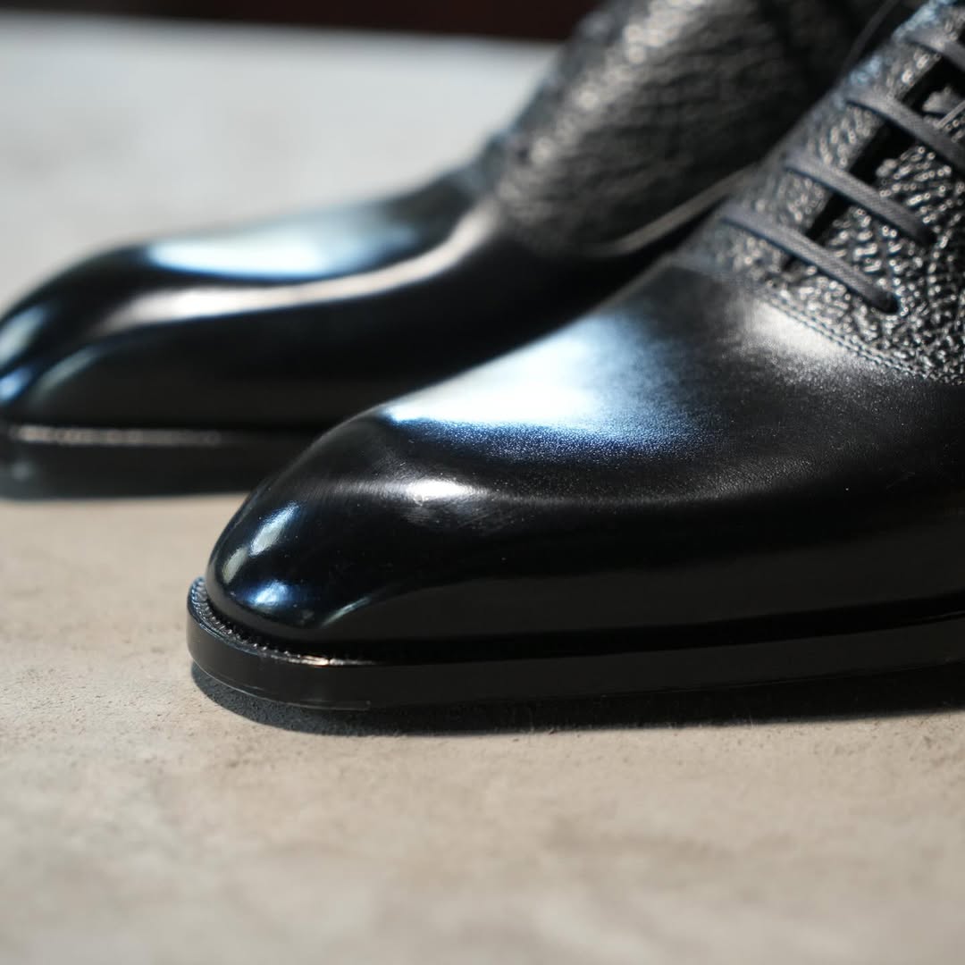 Men's Black Alligator Lace-Up Dress Shoes