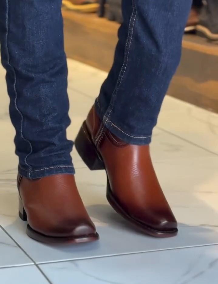 Akaer Boots