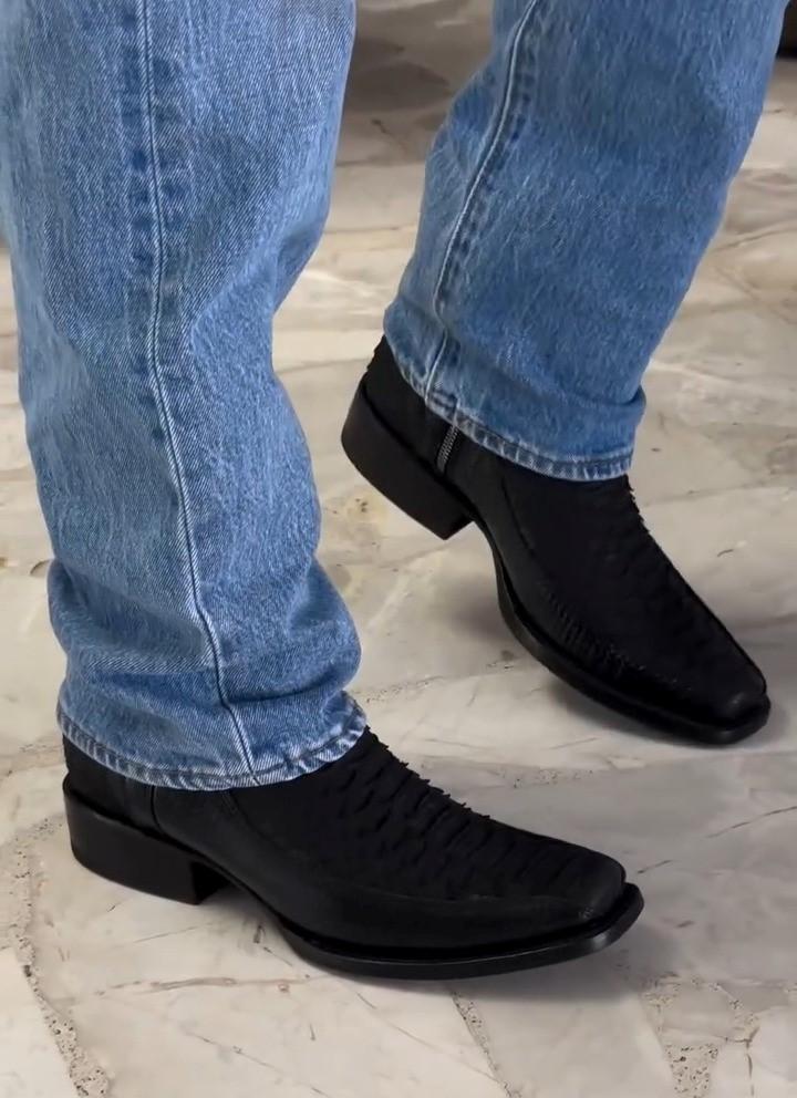 Sinak Boots