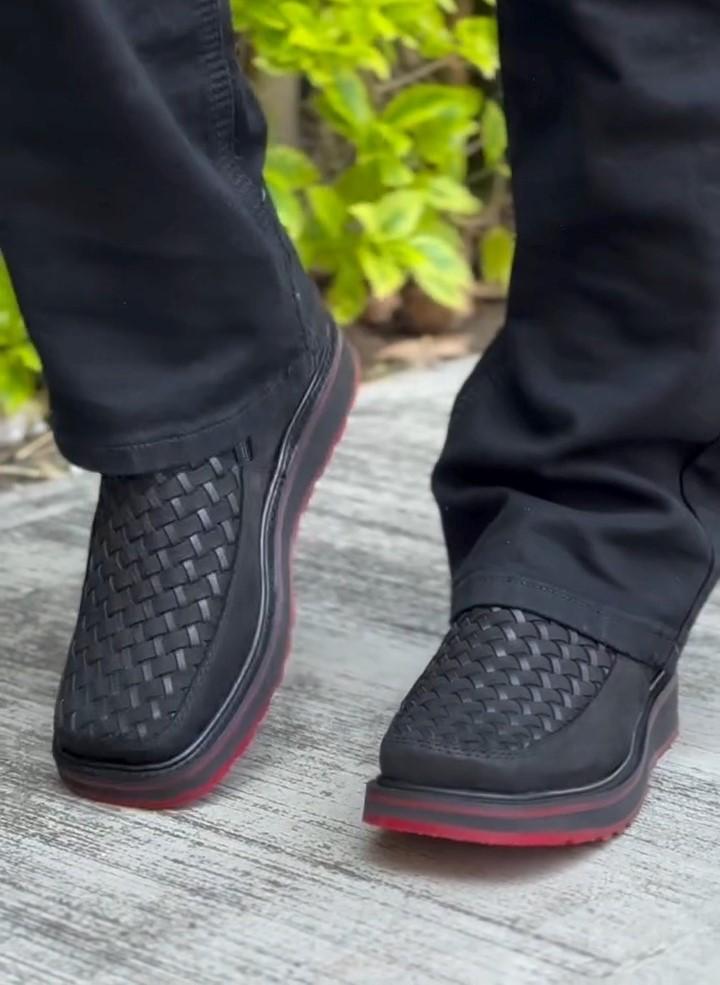 Soft Breathable Men's Shoes