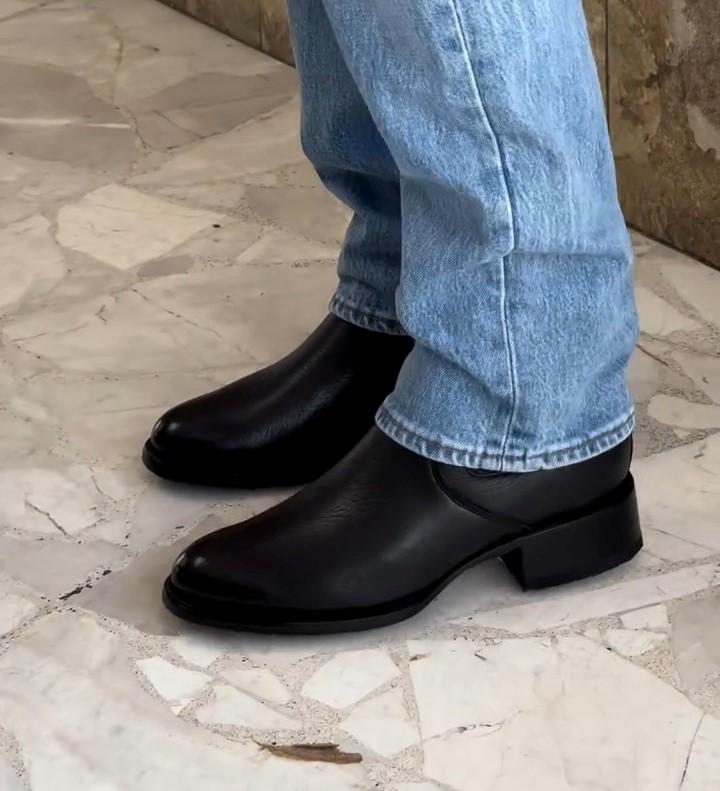 Black Leather Zip-up Boots