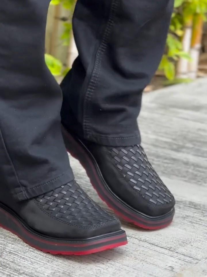 Soft Breathable Men's Shoes