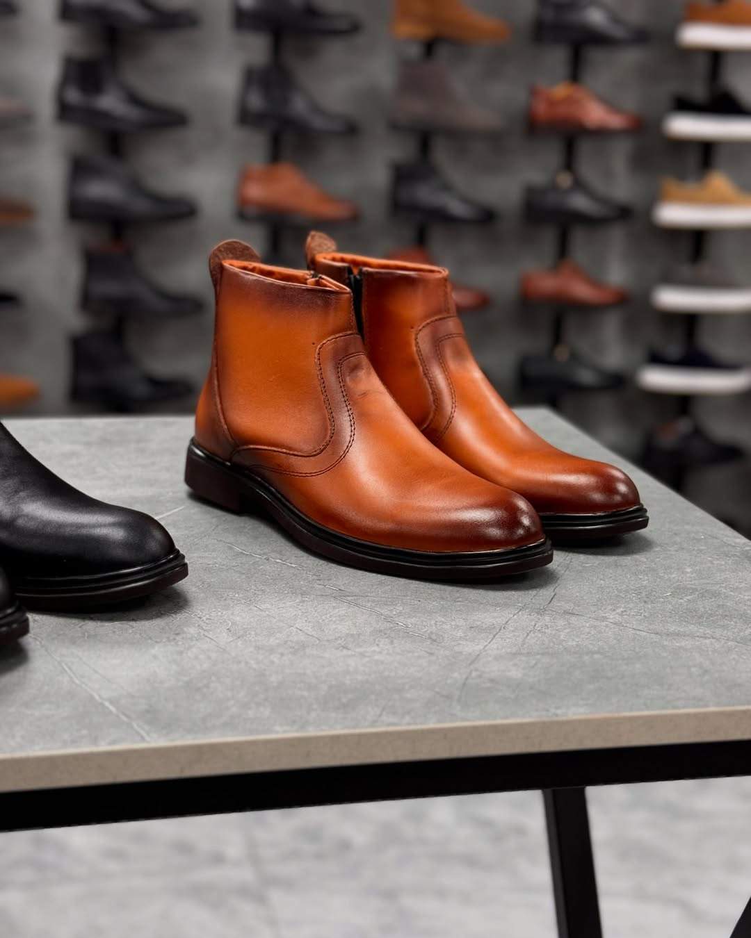 Men's Natural High Quality Zippered Leather Boots