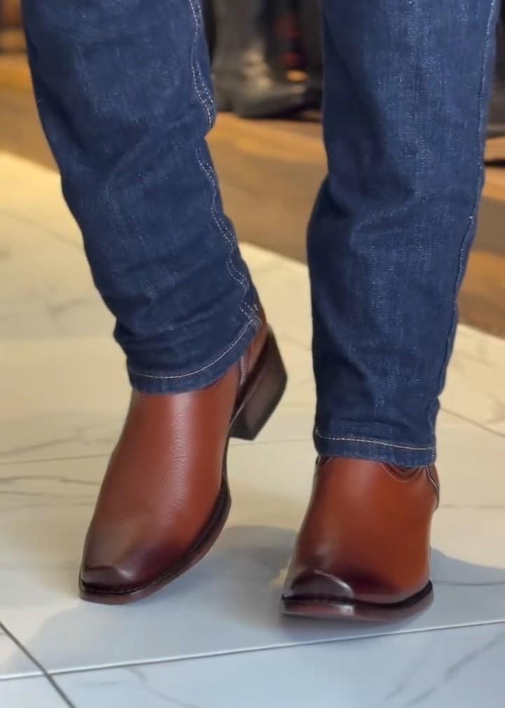 Akaer Boots