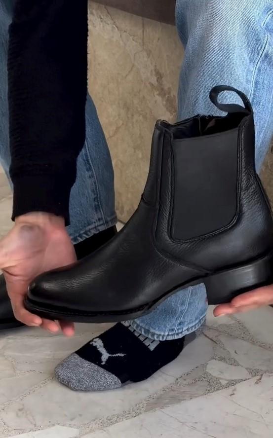 Black Leather Zip-up Boots