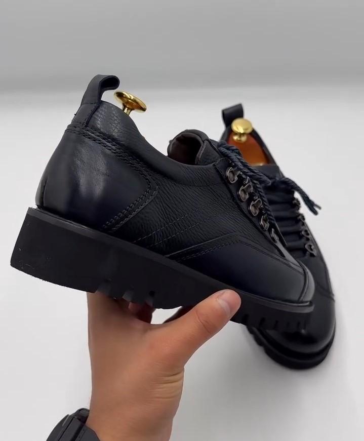Stylish Black Leather Men's Shoes With Front Lace-up