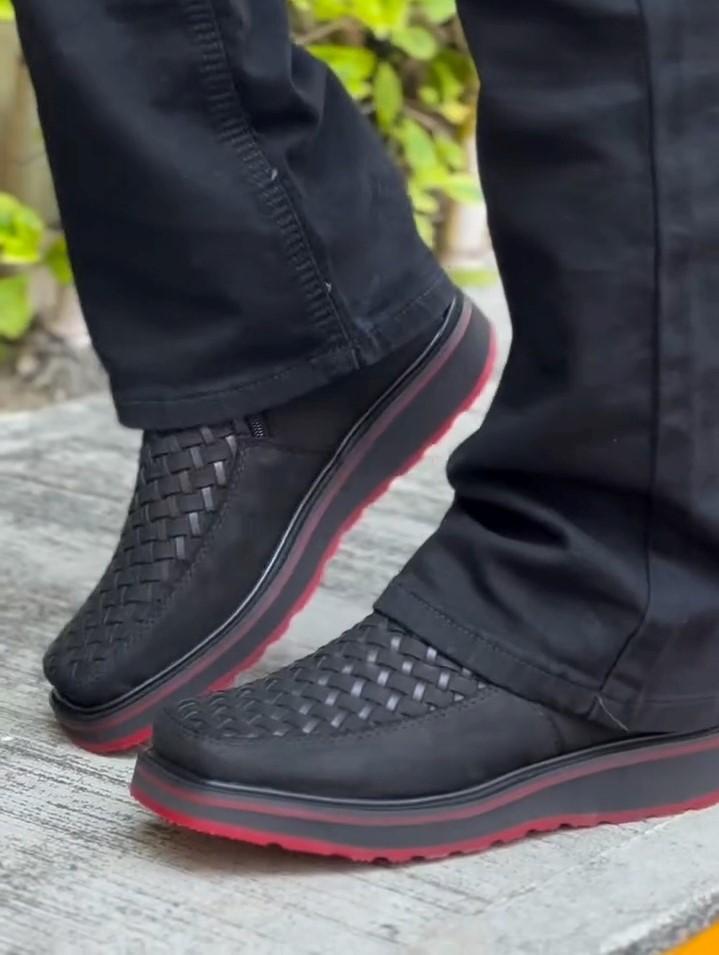 Soft Breathable Men's Shoes